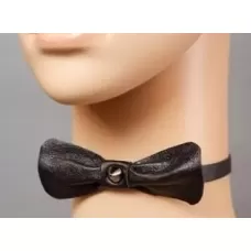 Бабочка на шею с шипом черный 