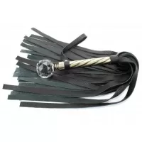 Черная плеть с широкими хлыстами и металлической ручкой с кристаллом - 60 см черный 