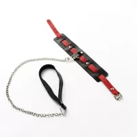 Черный ошейник с красным ремешком и поводком черный с красным 