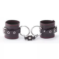 БДСМ-комплект: маленькая распорка и наручники черный с красным 