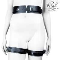 Черный кожаный пояс с гартерами - L-XL черный L-XL