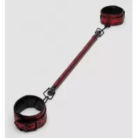 Распорка для ног Reversible Restraint Bar with Cuffs красный с черным 