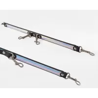 Черная распорка с голографической вставкой и 4 карабинами черный с серебристым 