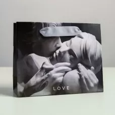 Маленький бумажный подарочный пакет LOVE - 15 х 12 см черный с серым 