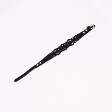 Черный ажурный чокер с золотистой фурнитурой черный с золотистым 