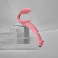 Розовый безремневой страпон Strap-on-me Semi-Realistic Bendable Strap-On size L розовый 